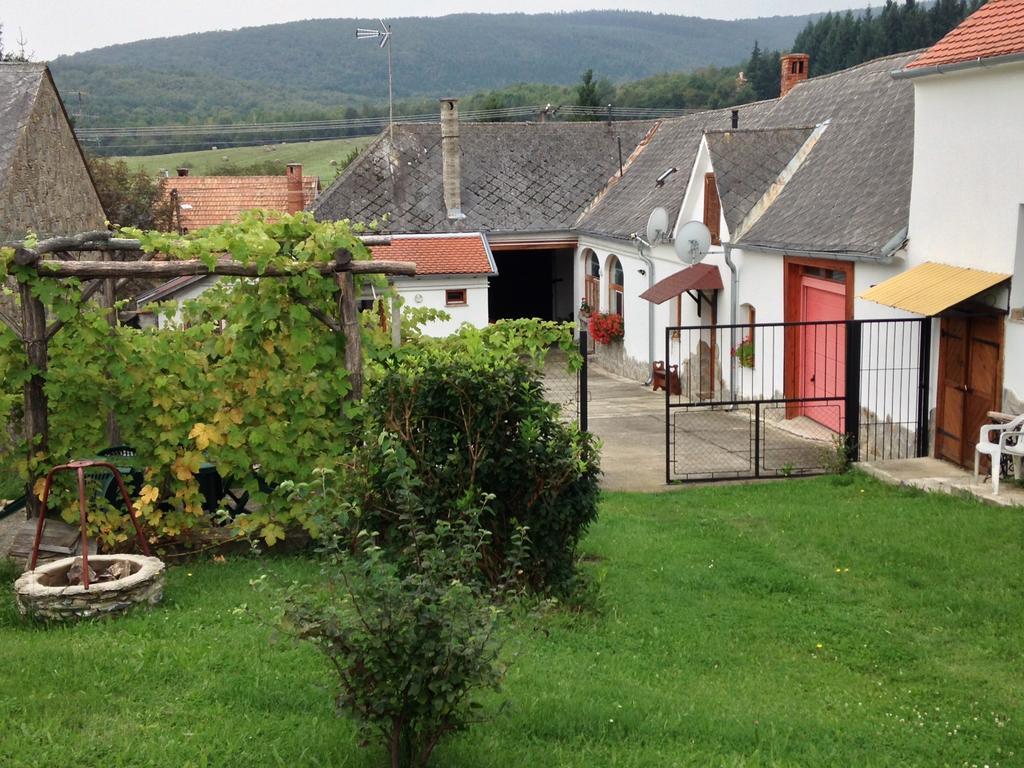 Petra Apartmanok Velem Exteriér fotografie