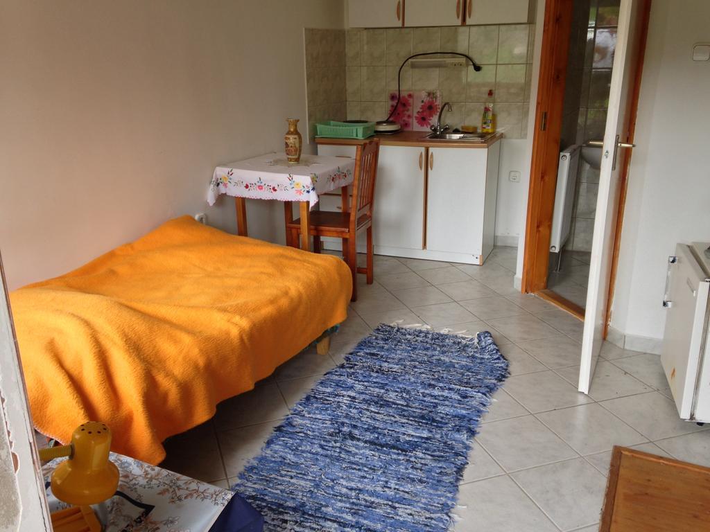 Petra Apartmanok Velem Pokoj fotografie